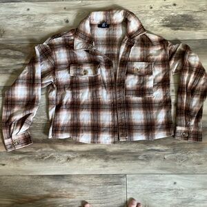 ⭐️Very soft cropped flannel